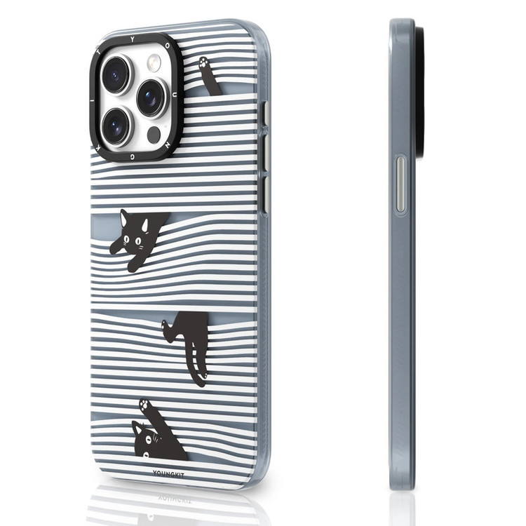 کاور یانگ کیت مدل Black Kitten Adventure Playground MagSafe مناسب برای گوشیiphone